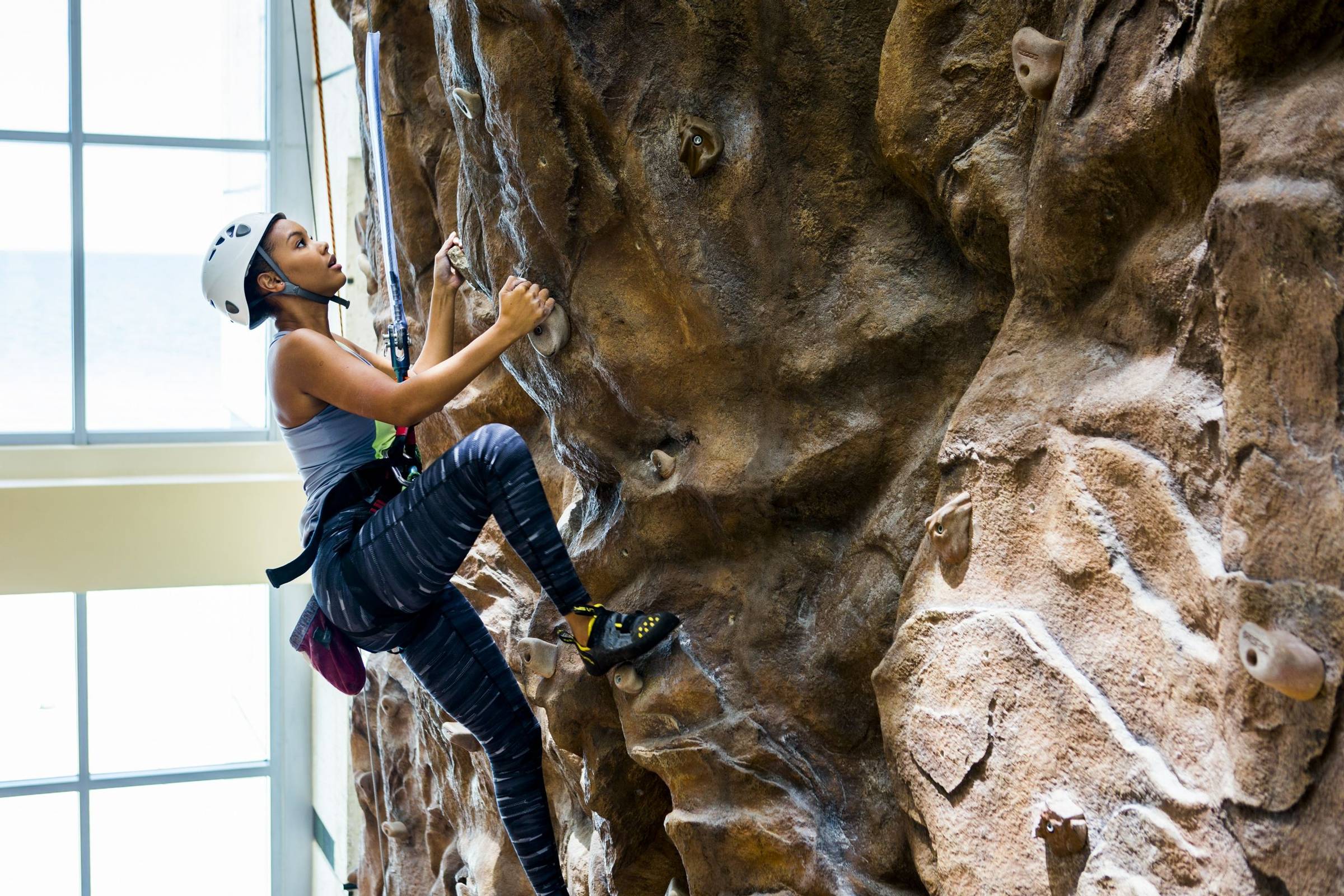 Carillon rock wall climbing